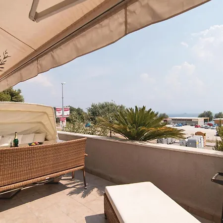 Apartamento With Sea View 04