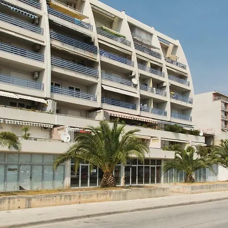 With Sea View 04 Apartamento *